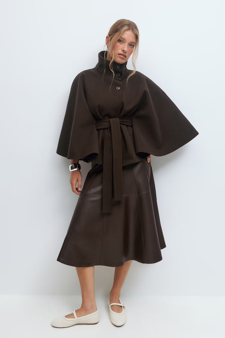THALINDRAE – ELEGANT WOMEN’S BELTED COAT