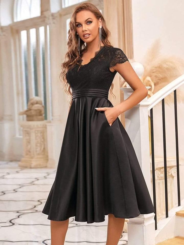 ever HARLEY|Romantic V-neck Lace Bodice Wedding Guest Dress with Pockets