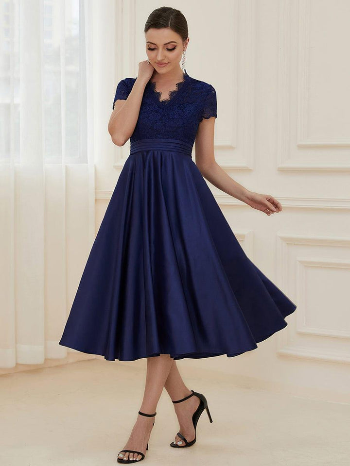 ever HARLEY|Romantic V-neck Lace Bodice Wedding Guest Dress with Pockets