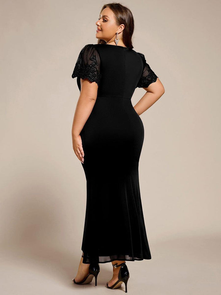 pretty CLEO|Plus Size Short Sleeve Ruffled Fishtail V-Neck Dress
