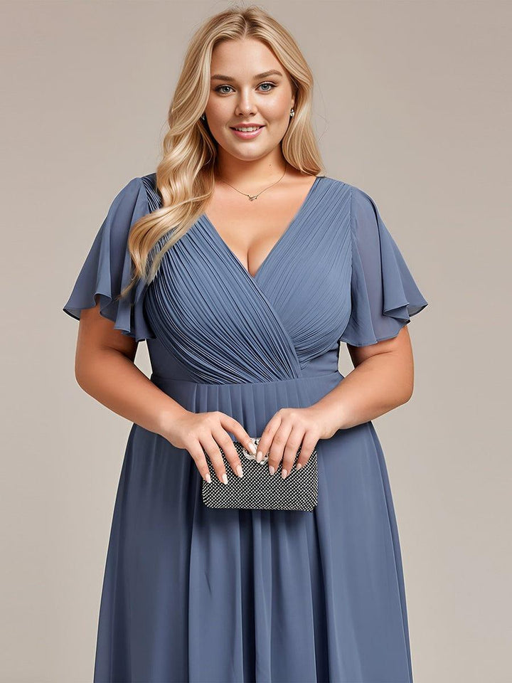 ever FAYE|Plus Size V-Neck Pleated Chiffon Midi Wedding Guest Dress