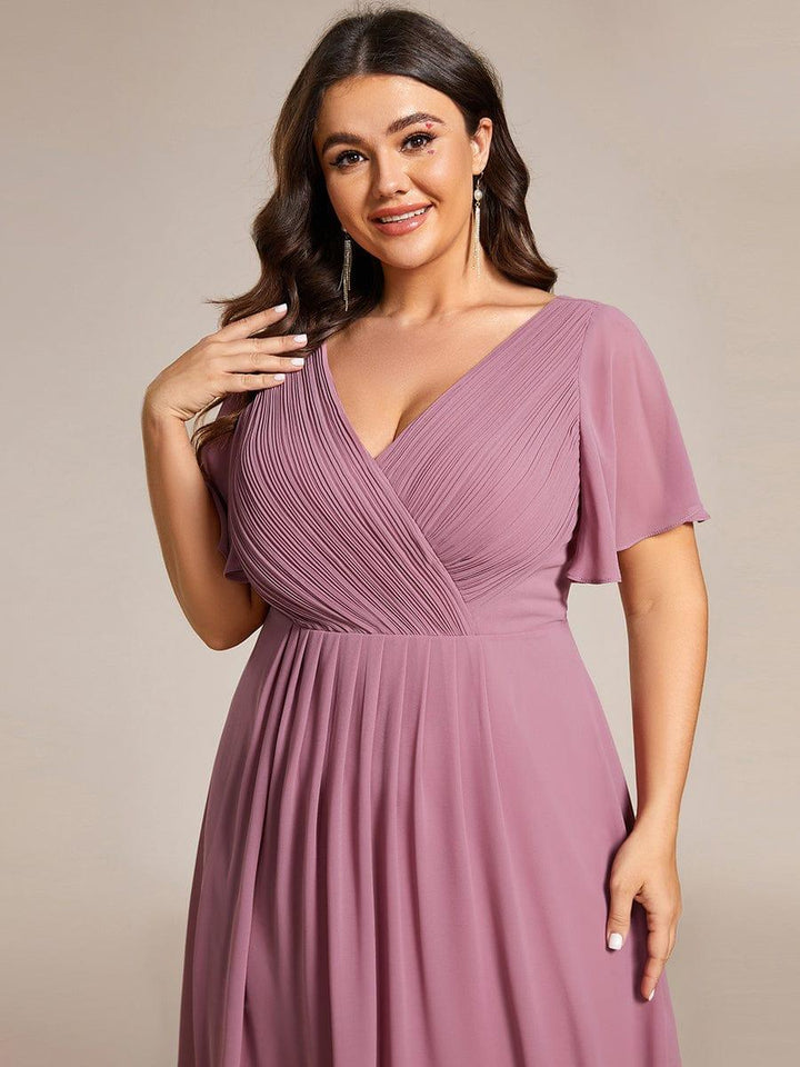 ever FAYE|Plus Size V-Neck Pleated Chiffon Midi Wedding Guest Dress