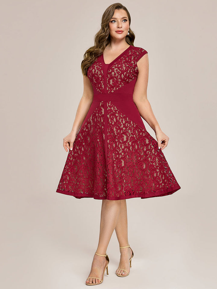 pretty TOVE|Plus Size See-through Lace Sleeveless High Stretch Wedding Guest Dress