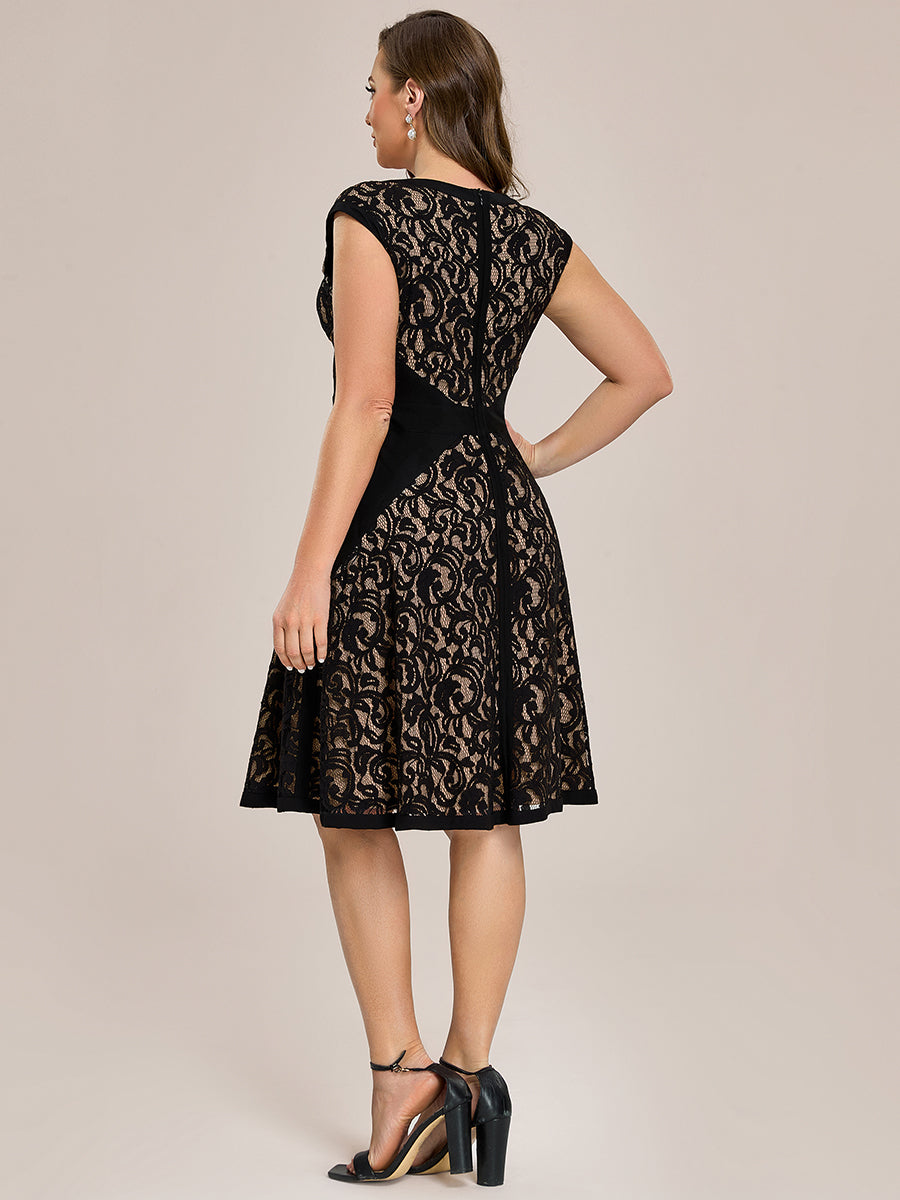 pretty TOVE|Plus Size See-through Lace Sleeveless High Stretch Wedding Guest Dress