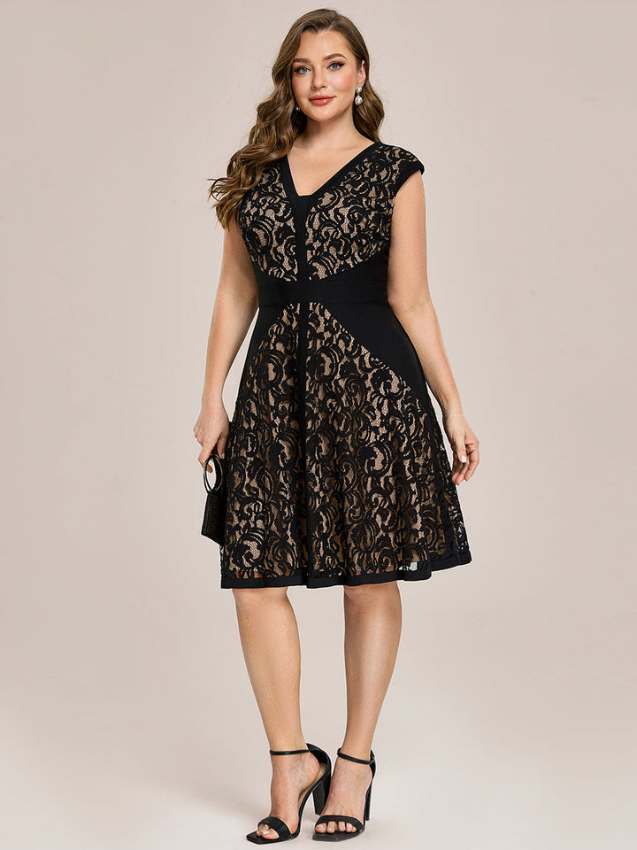 pretty TOVE|Plus Size See-through Lace Sleeveless High Stretch Wedding Guest Dress