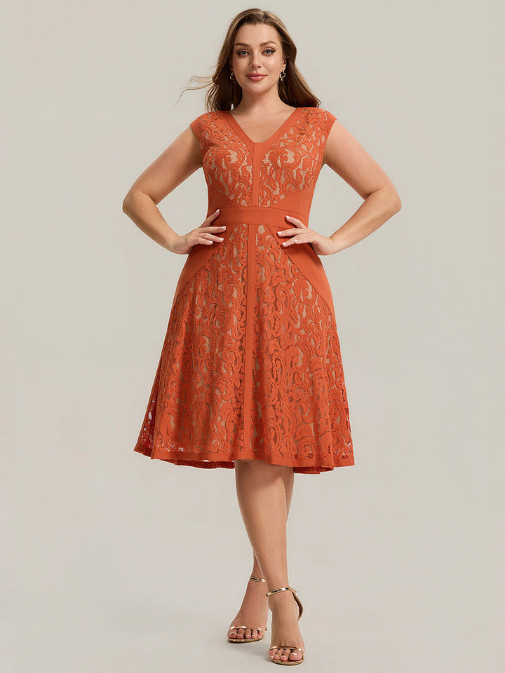 pretty TOVE|Plus Size See-through Lace Sleeveless High Stretch Wedding Guest Dress