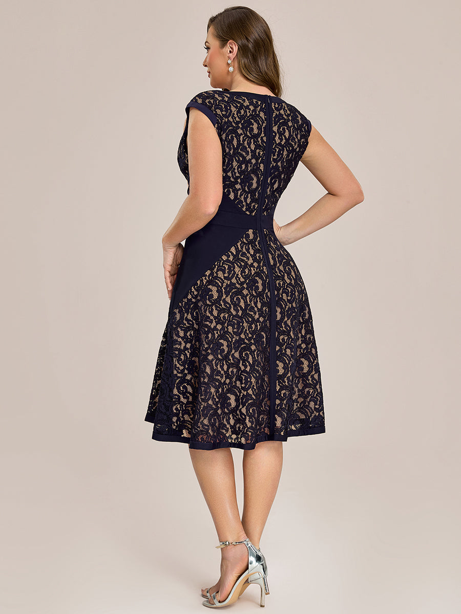 pretty TOVE|Plus Size See-through Lace Sleeveless High Stretch Wedding Guest Dress