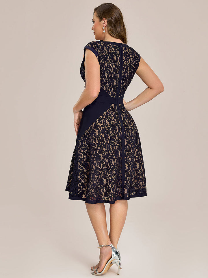 pretty TOVE|Plus Size See-through Lace Sleeveless High Stretch Wedding Guest Dress