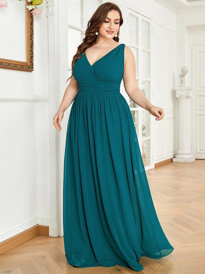 pretty HUSH|Plus Size Sleeveless V-Neck Chiffon Semi Bridesmaid Dress